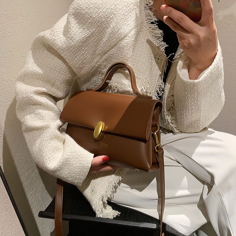 Fantasy Naisten Pieni Nahkainen Crossbody Käsilaukku - Musta