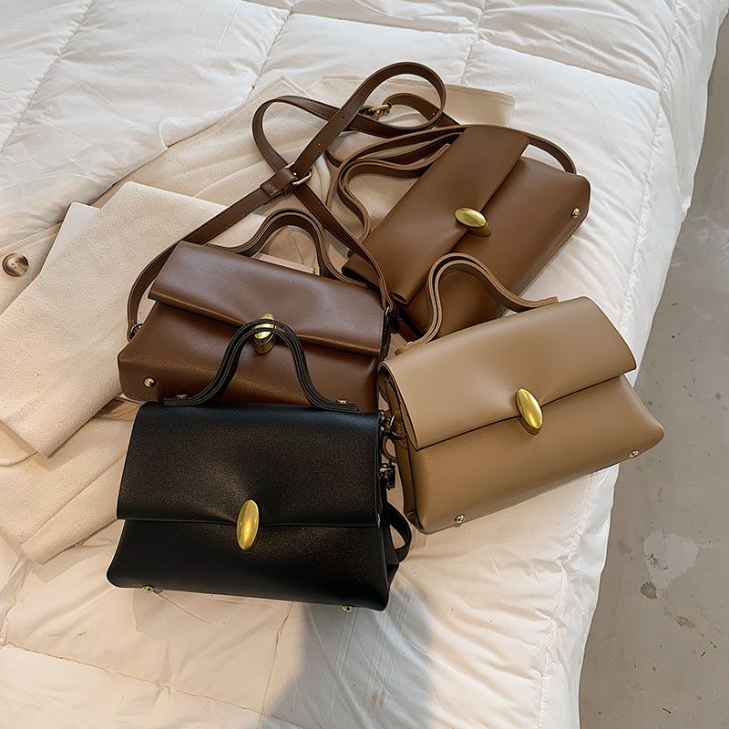 Fantasy Naisten Pieni Nahkainen Crossbody Käsilaukku - Musta