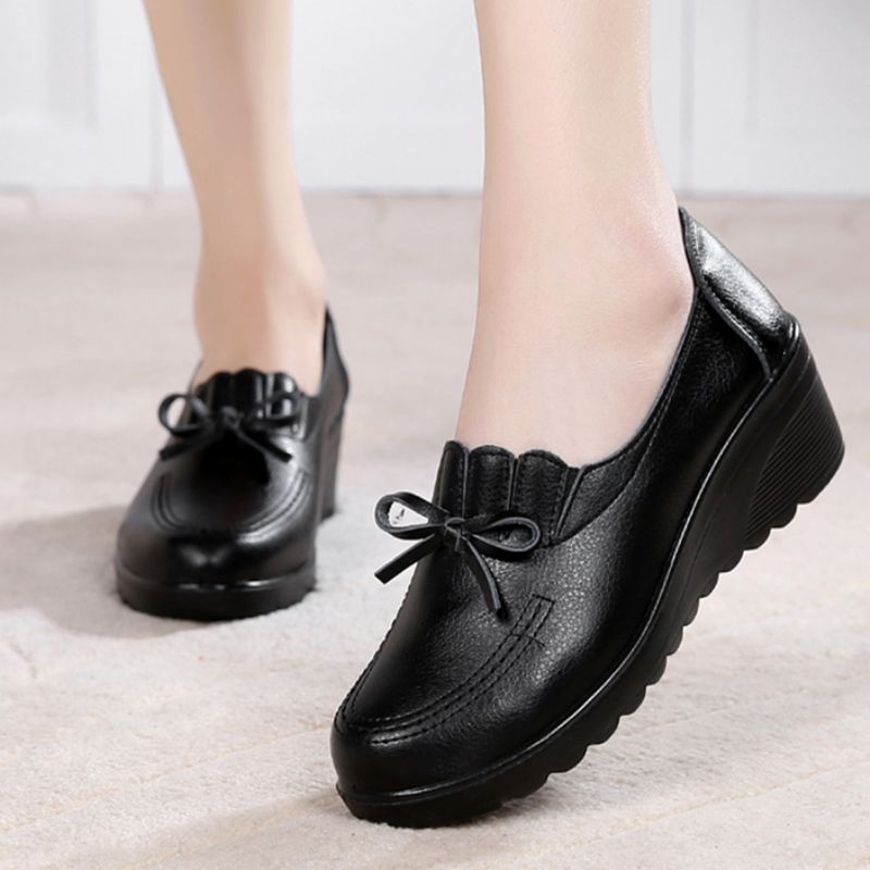 Fatima Naisten Mukavat Wedge Heel Loaferit - Musta