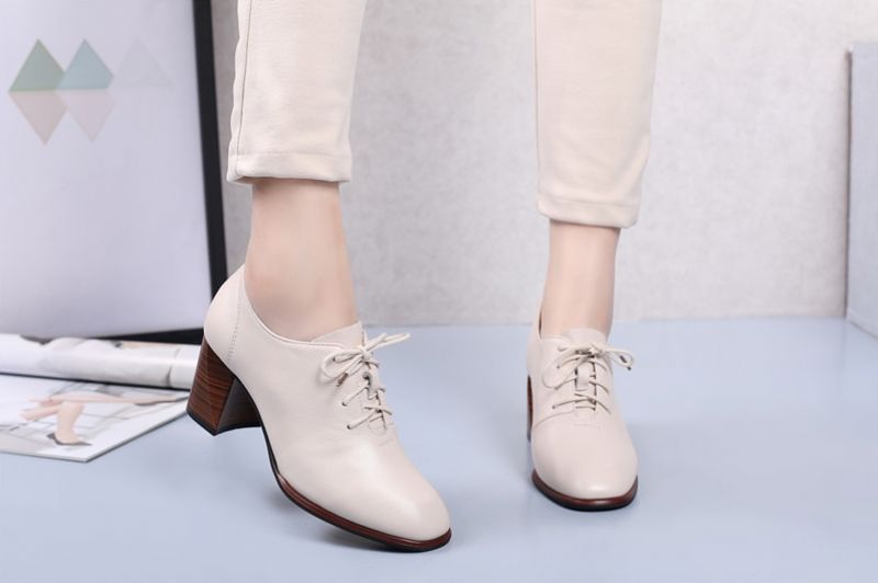 Fedora Naisten Pumps -kengät - Valkoinen