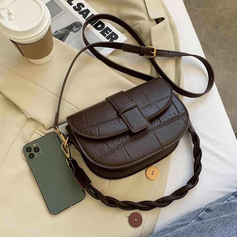 Gillen Naisten Pieni Nahkainen Crossbody Käsilaukku - Musta