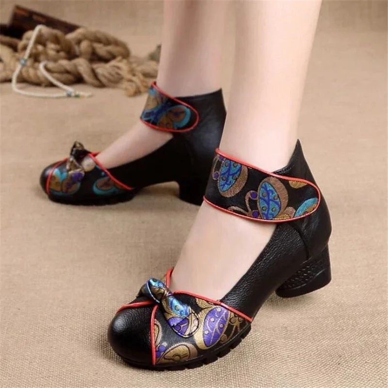 Isabel Naisten Platform Pumps -kengät - Musta