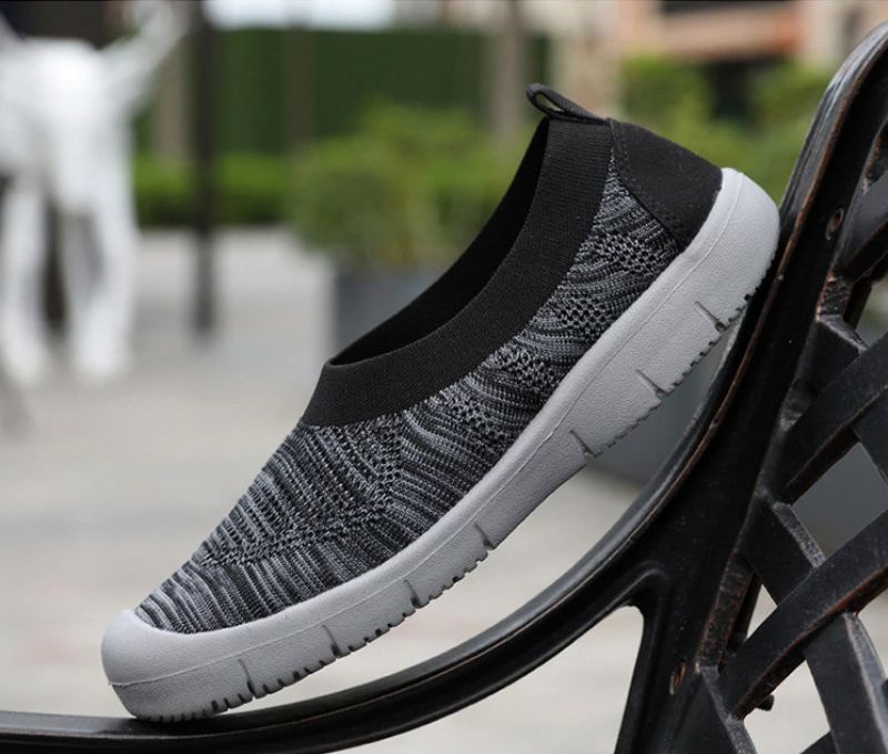 Kavala Naisten Slip-ons -kengät - Harmaa