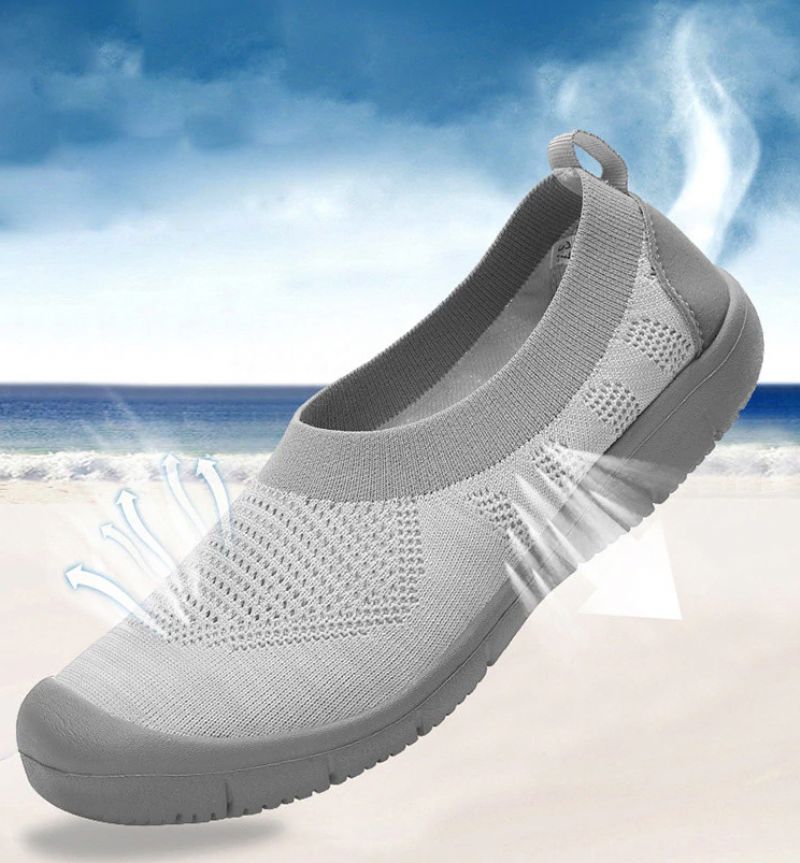 Kavala Naisten Slip-ons Mustat Kengät - Musta