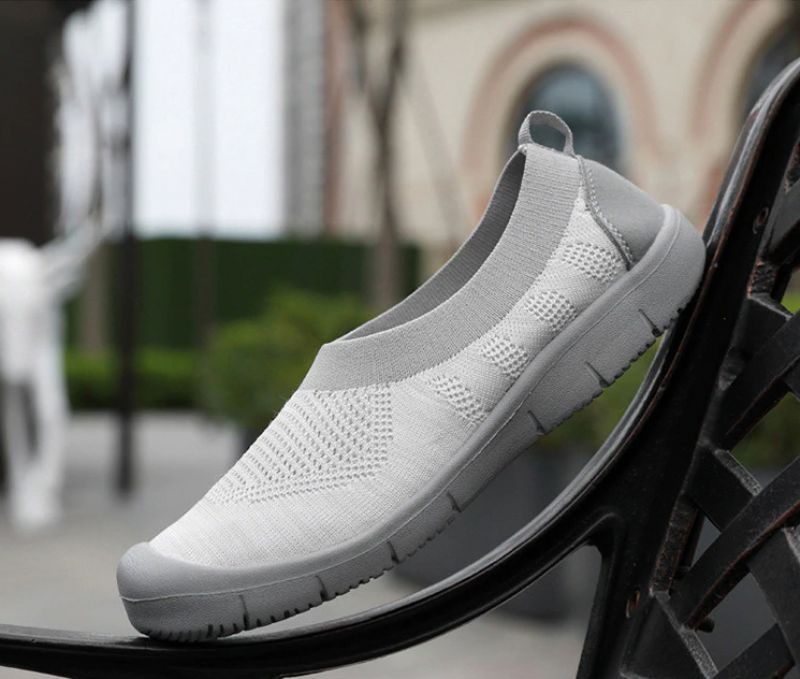 Kavala Naisten Slip-ons Mustat Kengät - Musta