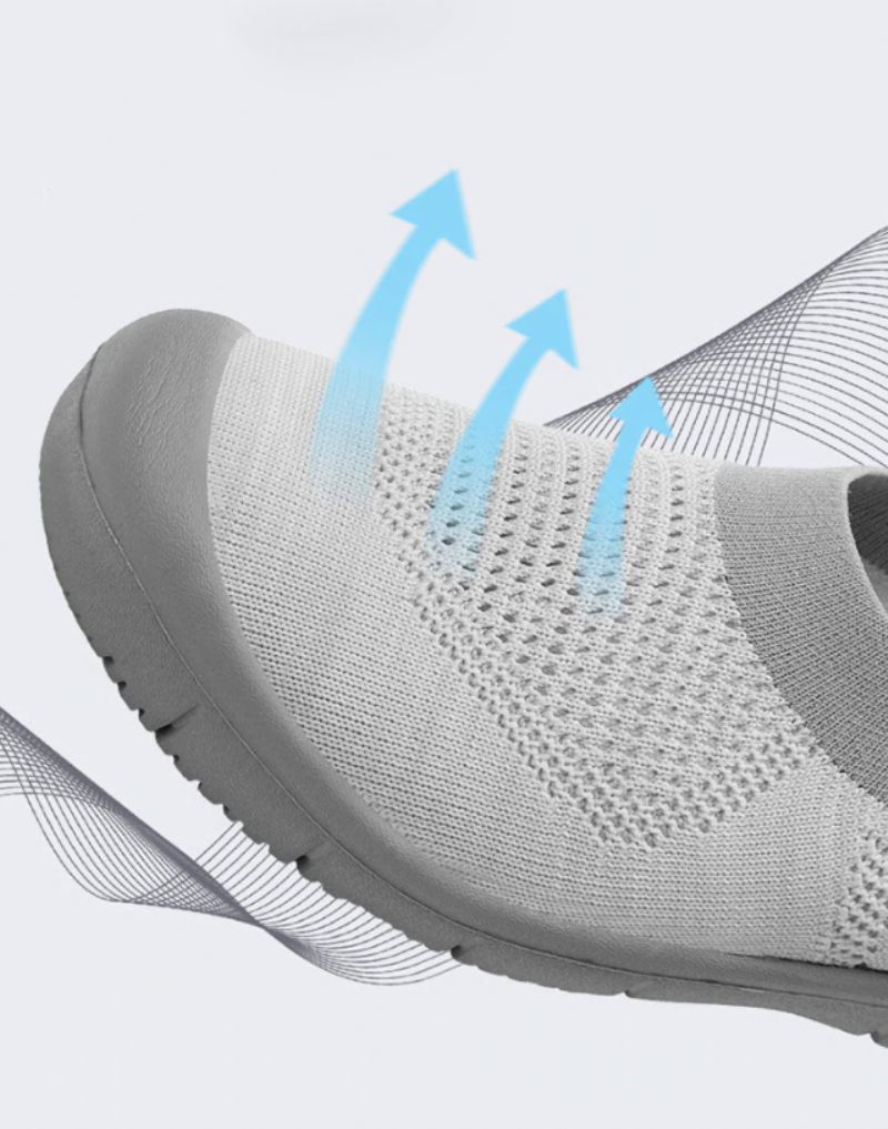 Kavala Naisten Slip-ons Mustat Kengät - Musta