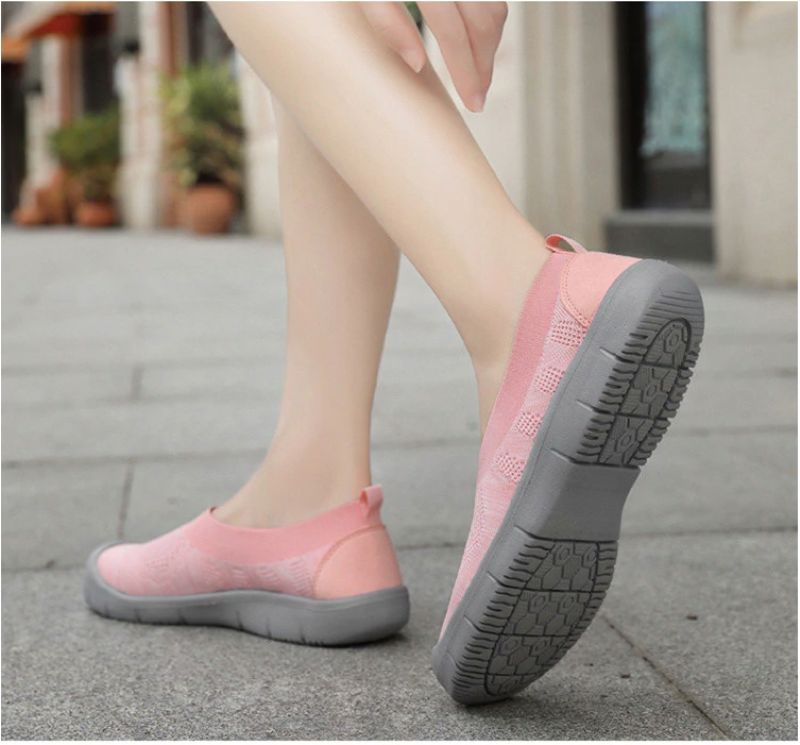 Kavala Naisten Slip-ons Mustat Kengät - Musta