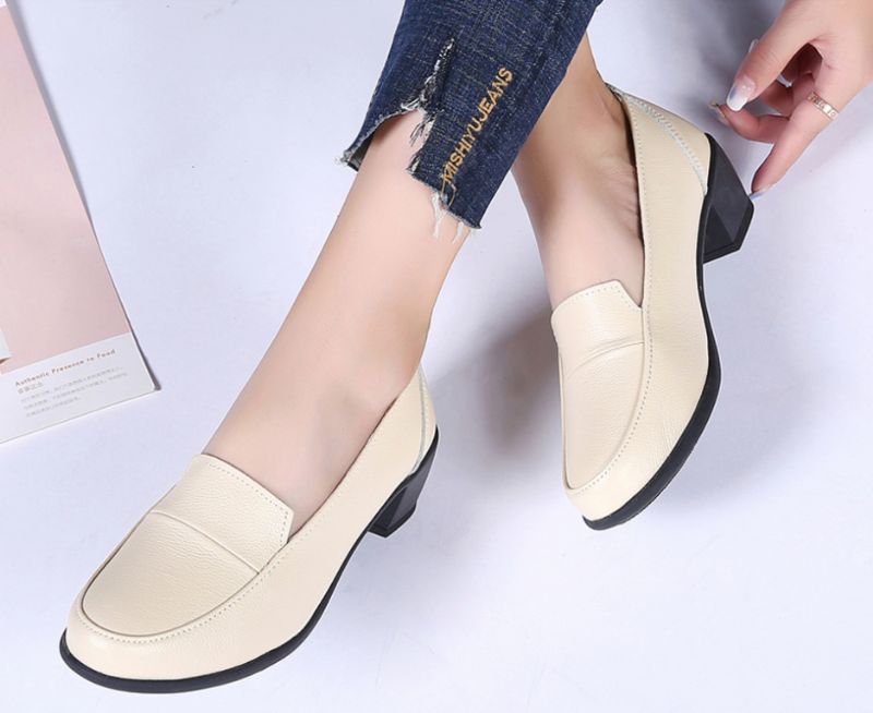 Laurina Naisten Pumput - Beige