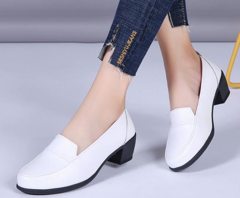 Laurina Naisten Pumput - Beige