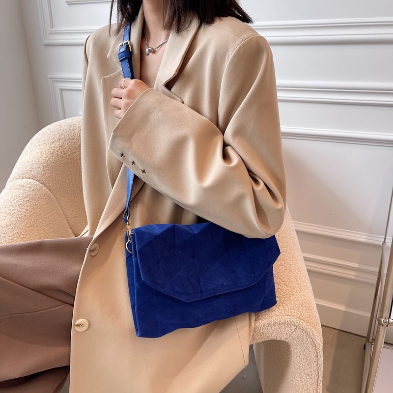 Lina Naisten Designer Crossbody -olkalaukku - Ruskea