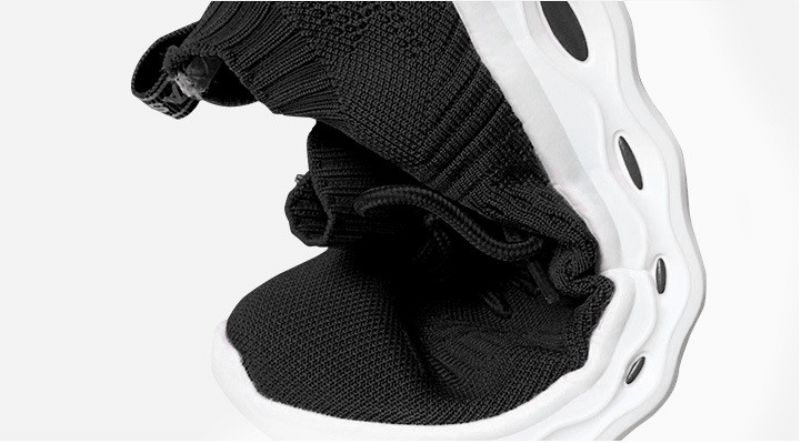 Liukumaton Triumph Outdoor Juoksukengät Unisex -lenkkari - Musta