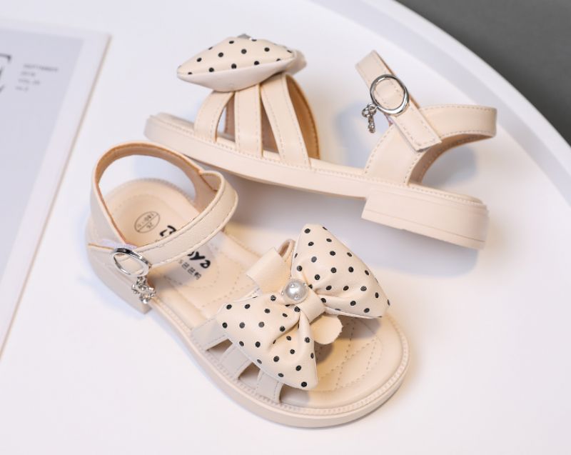 Lorraine Tyttöjen Mekkosandaali - Beige
