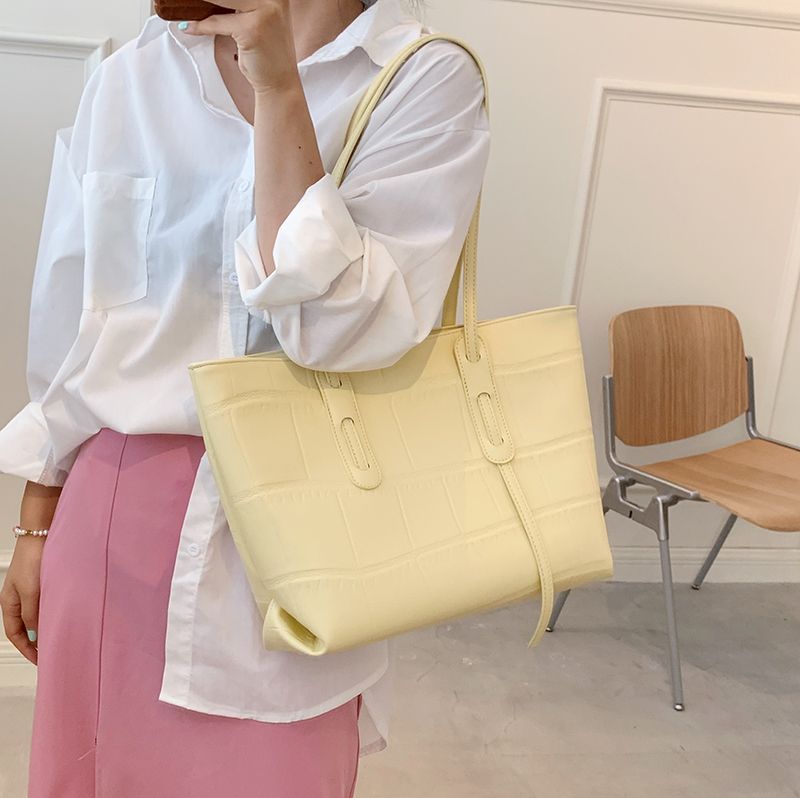 Lucy Naisten Ylellinen Nahkainen Käsilaukku - Beige