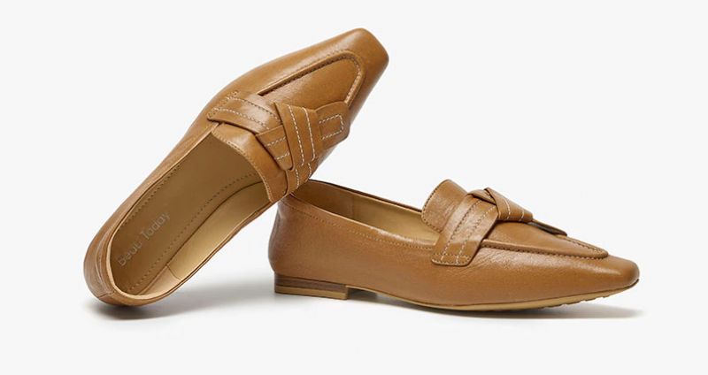 Lupita Naisten Nelikulmaiset Nahkaiset Loafer-kengät - Beige