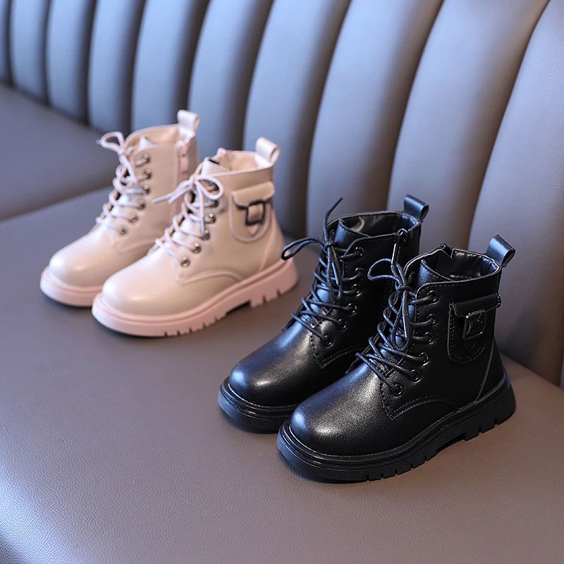 Manuela Tyttöjen Chelsea Boot - Musta