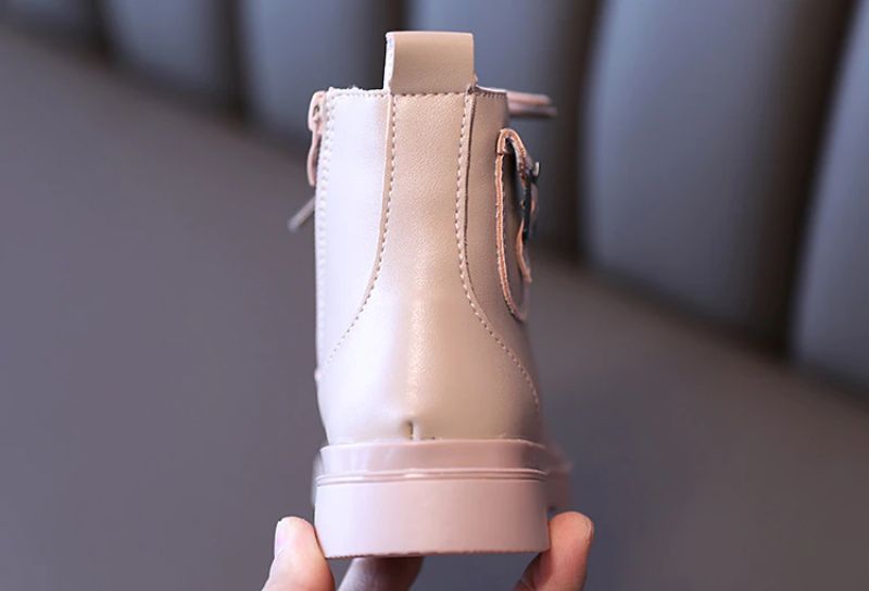 Manuela Tyttöjen Chelsea Boot - Musta