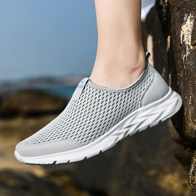 Miesten Celik Slip-on -lenkkarit - Musta