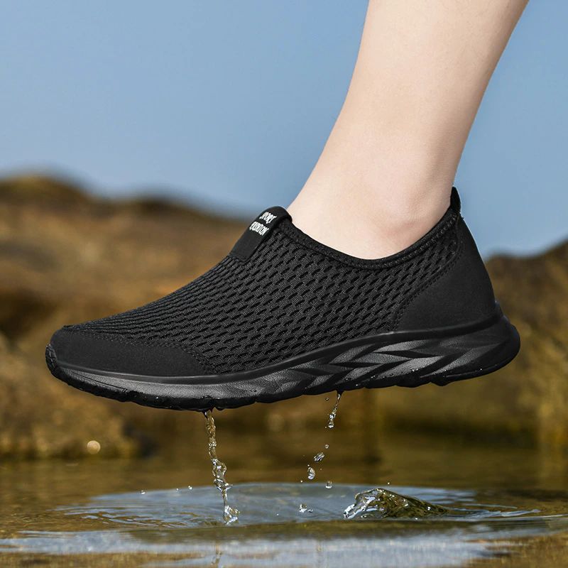 Miesten Celik Slip-on -lenkkarit - Musta