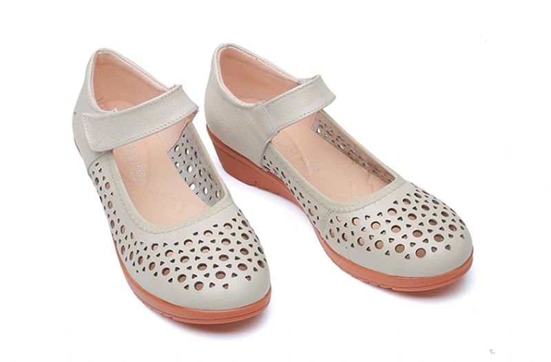 Naisten Adoracion Loafers - Beige Hollow