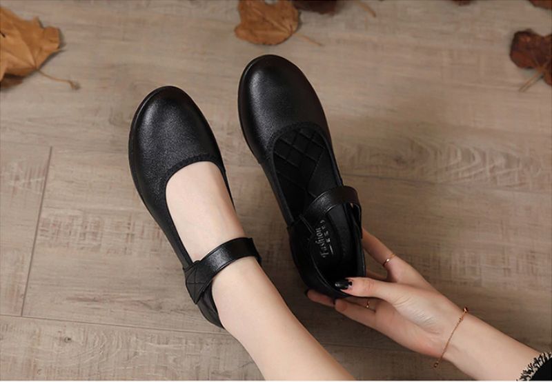 Naisten Adoracion Loafers - Beige Hollow