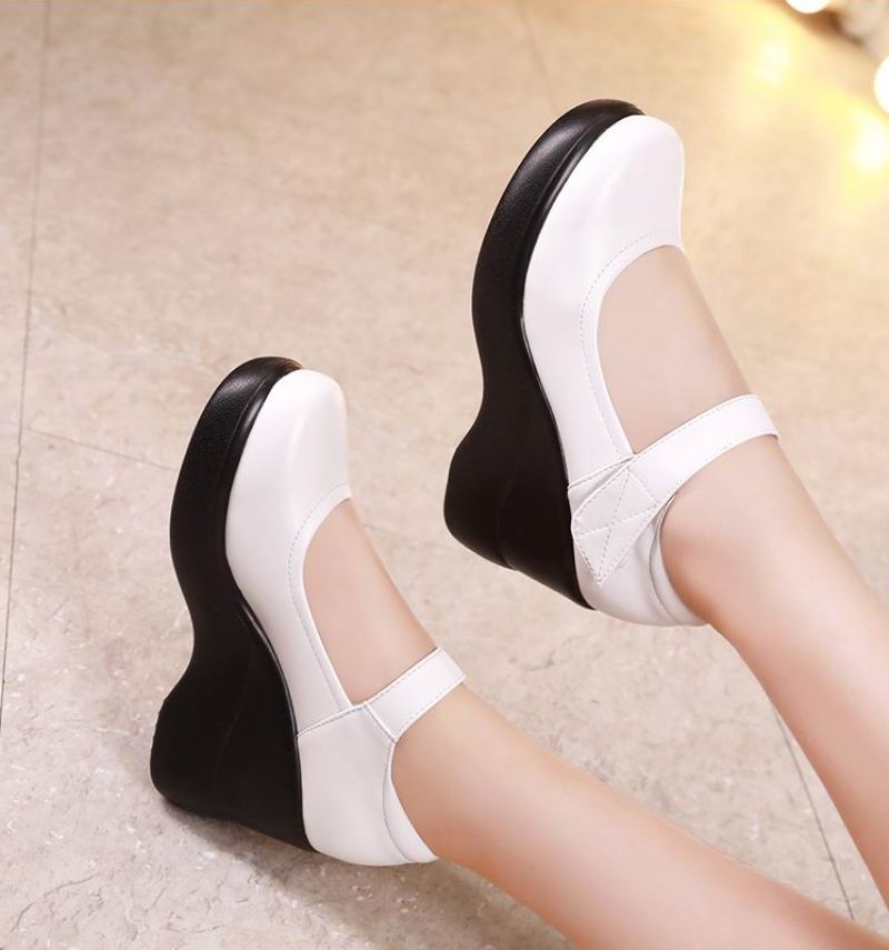 Naisten Agustina Platform Wedges -kengät - Musta