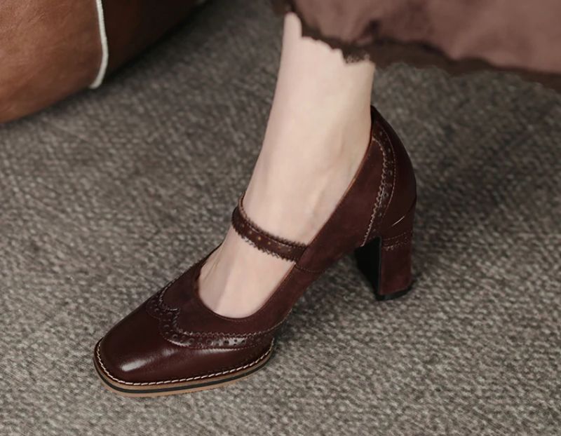 Naisten Albany Brogues -pumppukengät - Aprikoosi