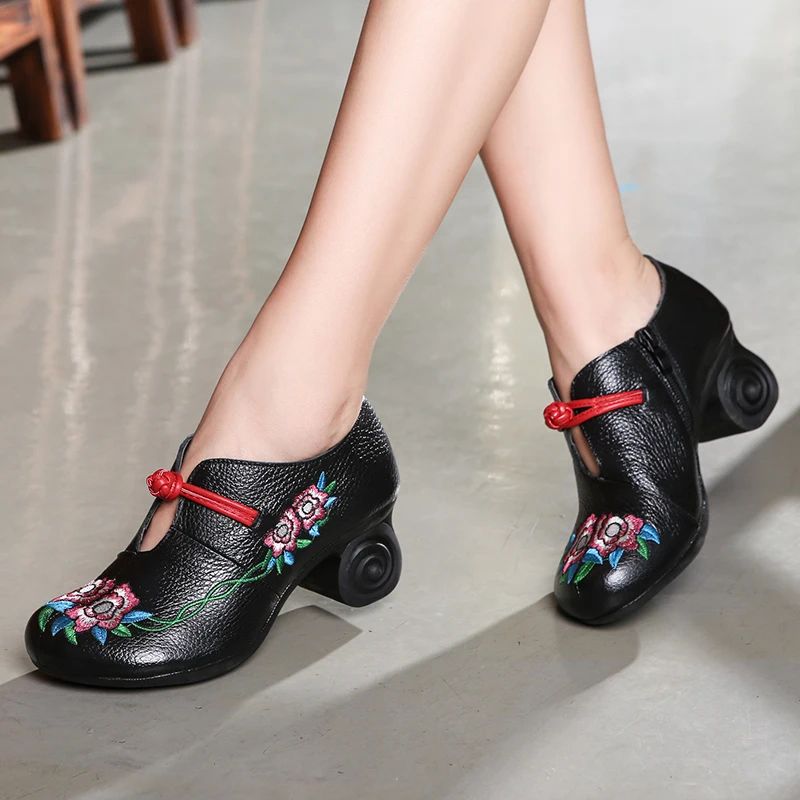 Naisten Aleida Embroidery Pumps -kengät - Harmaa