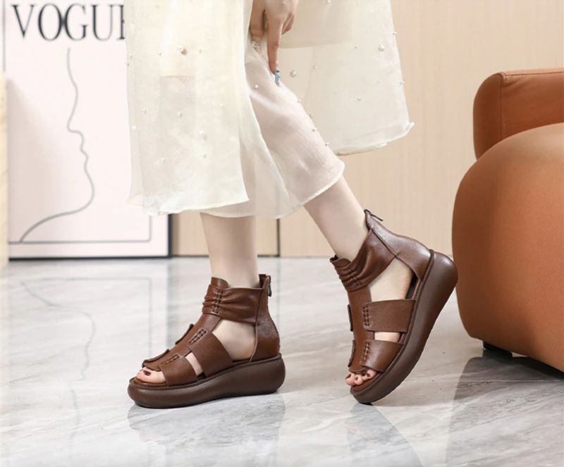 Naisten Eglis Wedges -sandaali - Ruskea