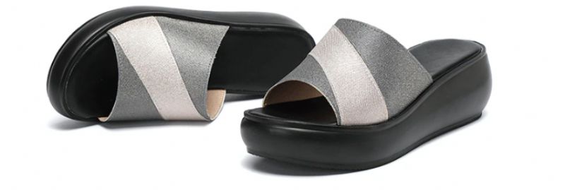 Naisten Esvet Wedges -sandaali - Kulta