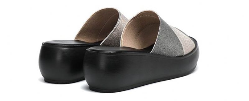 Naisten Esvet Wedges -sandaali - Kulta