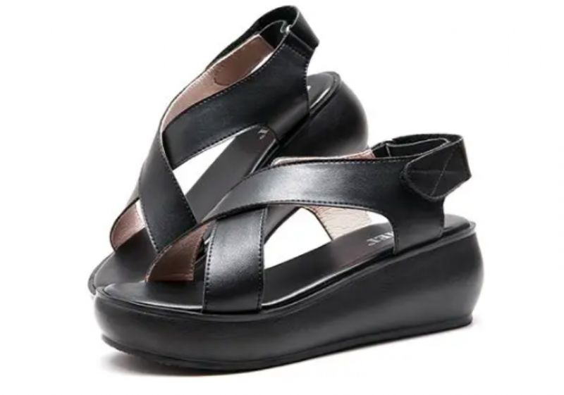 Naisten Finita Wedges -sandaali - Musta