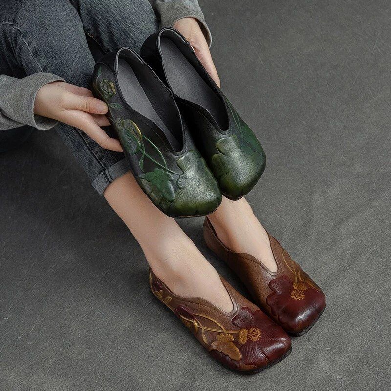 Naisten Isis Slip On Flats - Ruskea