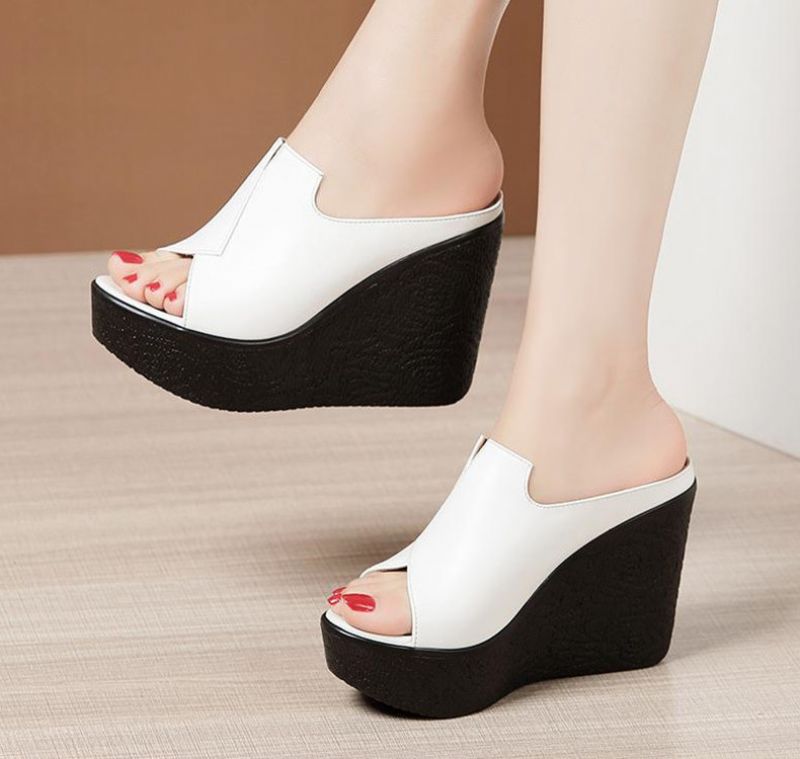 Naisten Ornella Wedge Platform -sandaalit - Musta