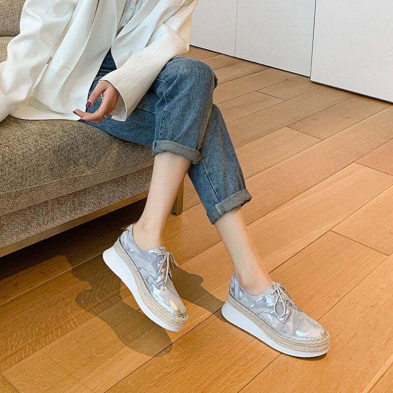 Naisten Pola Fashion Platform -tasaiset Kengät - Harmaa