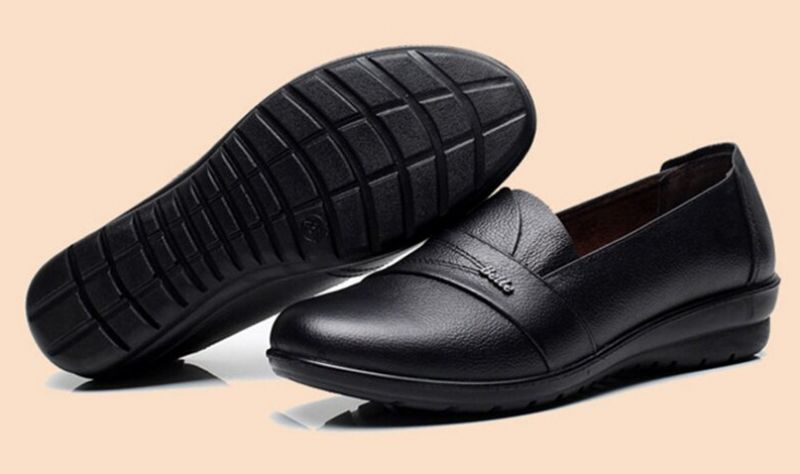 Nina Naisten Mustat Nahkaiset Loafer-kengät - Musta