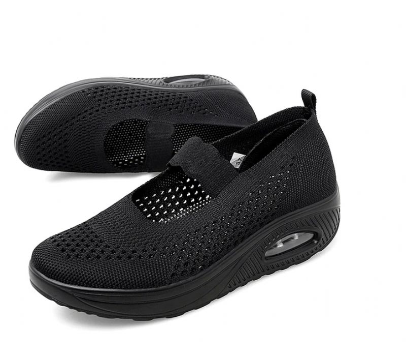 Ninoska Naisten Platform Slip-on Mustat Kengät - Musta