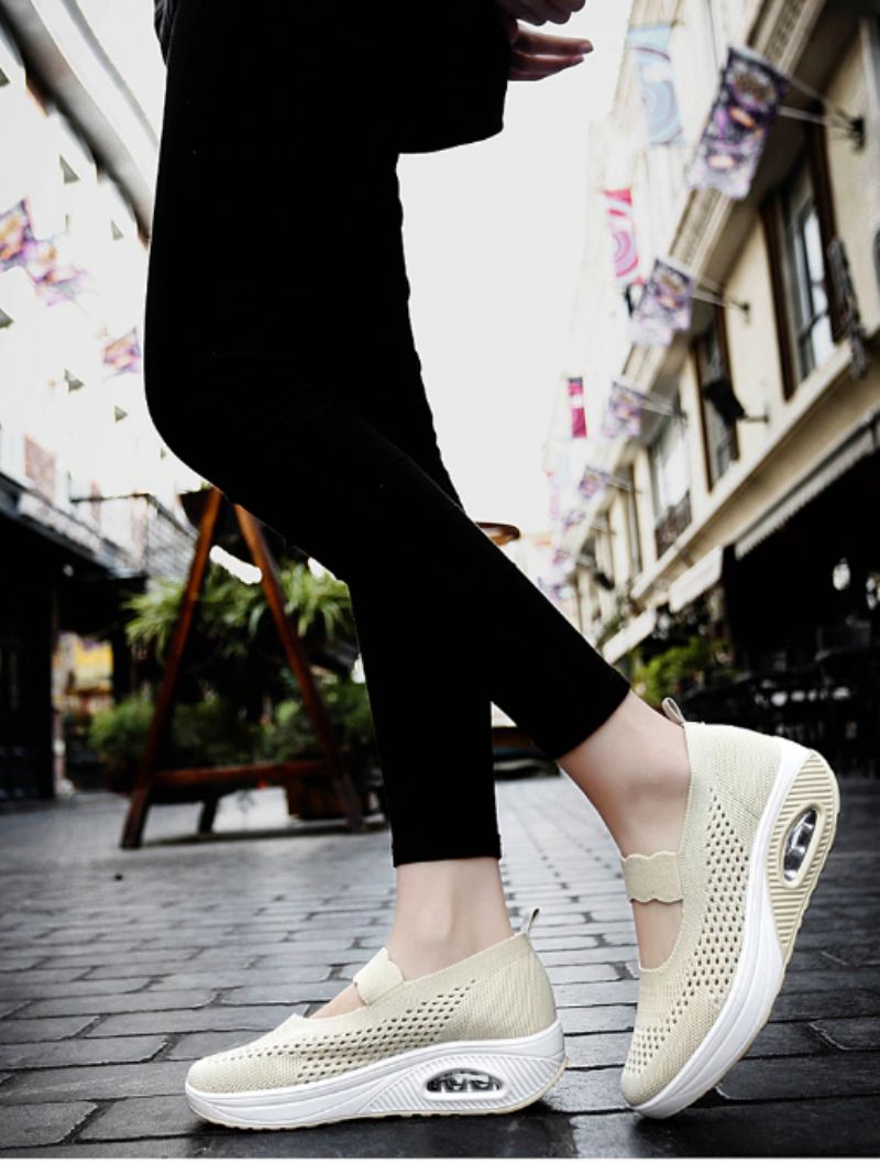 Ninoska Naisten Platform Slip-on Mustat Kengät - Musta