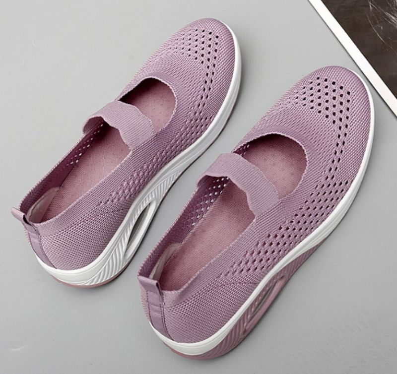 Ninoska Naisten Platform Slip-on Mustat Kengät - Musta