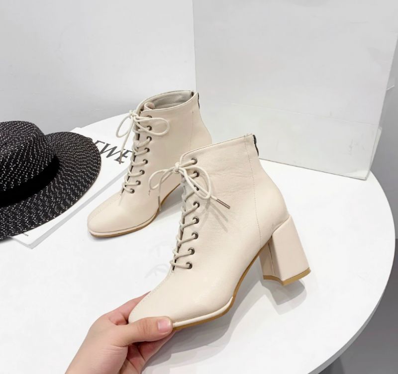 Olgan Naisten Saappaat - Beige