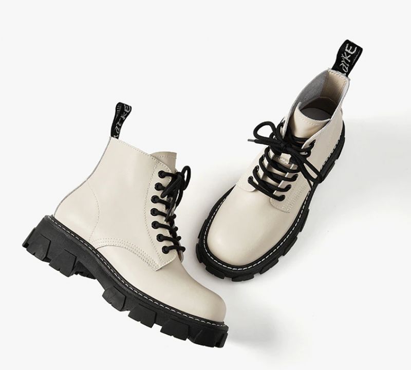 Peniche Naisten Tekoturkisnilkkurit - Beige