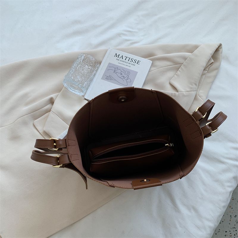 Porfirio Naisten Crossbody Käsilaukku - Ruskea