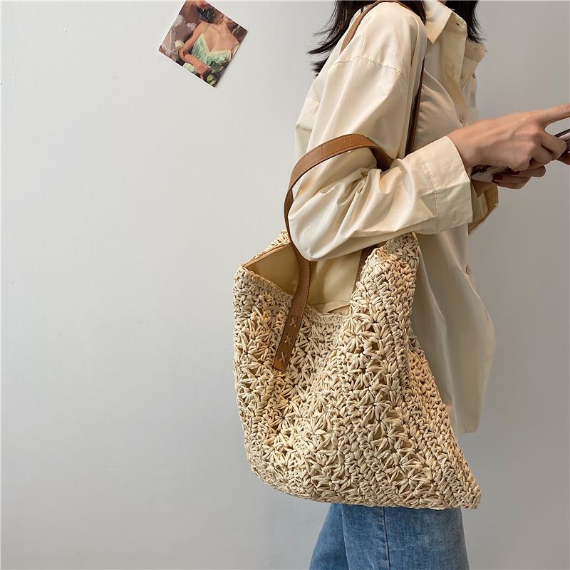 Porte Naisten Olkikudottu Olkalaukku - Beige