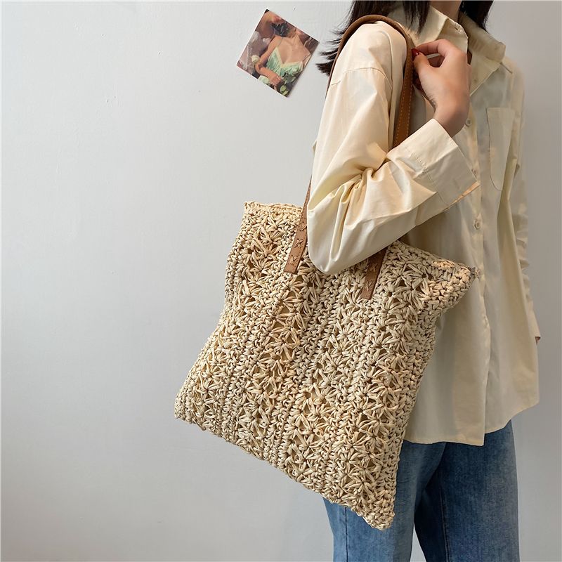 Porte Naisten Olkikudottu Olkalaukku - Beige