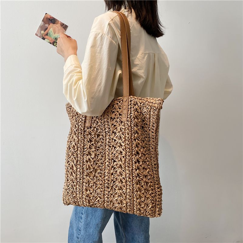 Porte Naisten Olkikudottu Olkalaukku - Beige