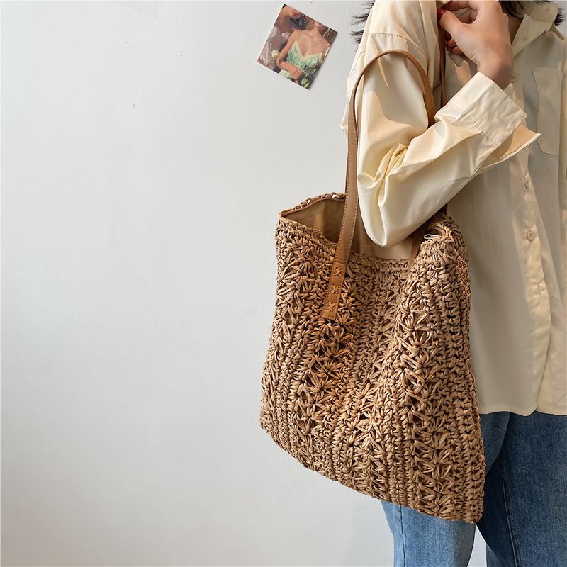 Porte Naisten Olkikudottu Olkalaukku - Beige