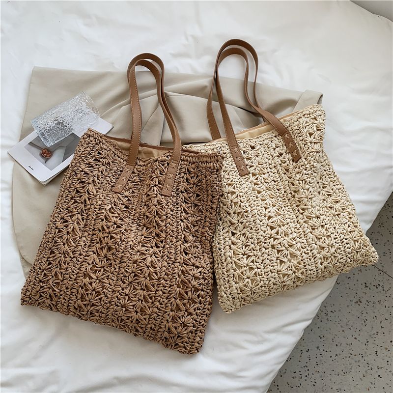 Porte Naisten Olkikudottu Olkalaukku - Beige