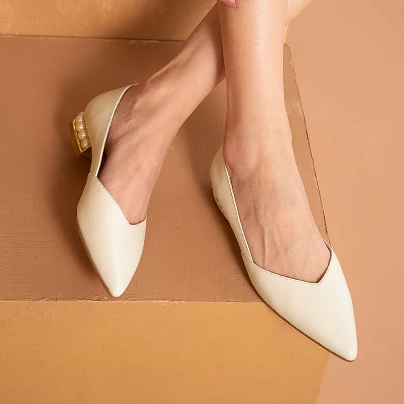 Prusia Naisten Tasaiset Kengät - Beige
