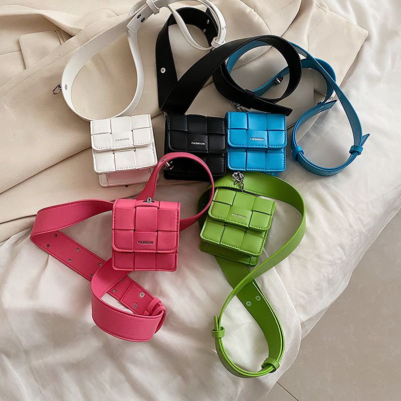 Puchi Naisten Minikeinonahkainen Crossbody Käsilaukku - Valkoinen
