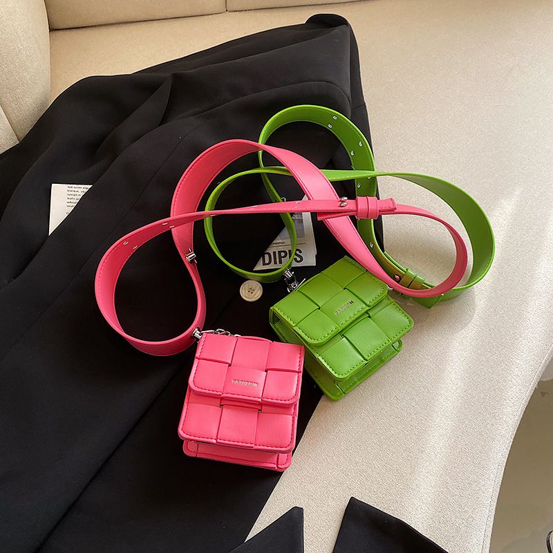 Puchi Naisten Minikeinonahkainen Crossbody Käsilaukku - Valkoinen
