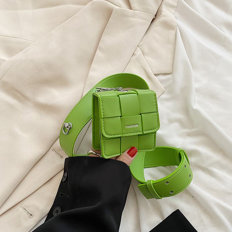 Puchi Naisten Minikeinonahkainen Crossbody Käsilaukku - Valkoinen